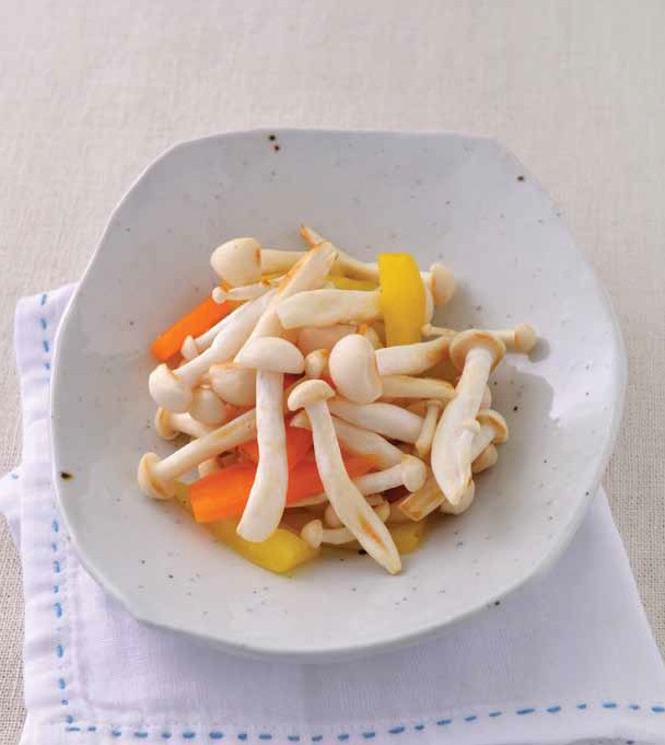 백일송이버섯 볶음 완성 사진