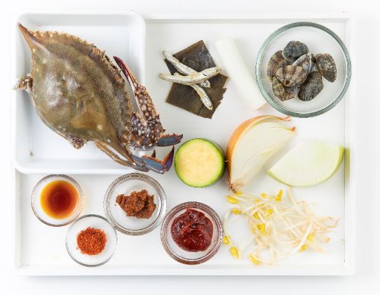 꽃게바지락찌개 완성 사진