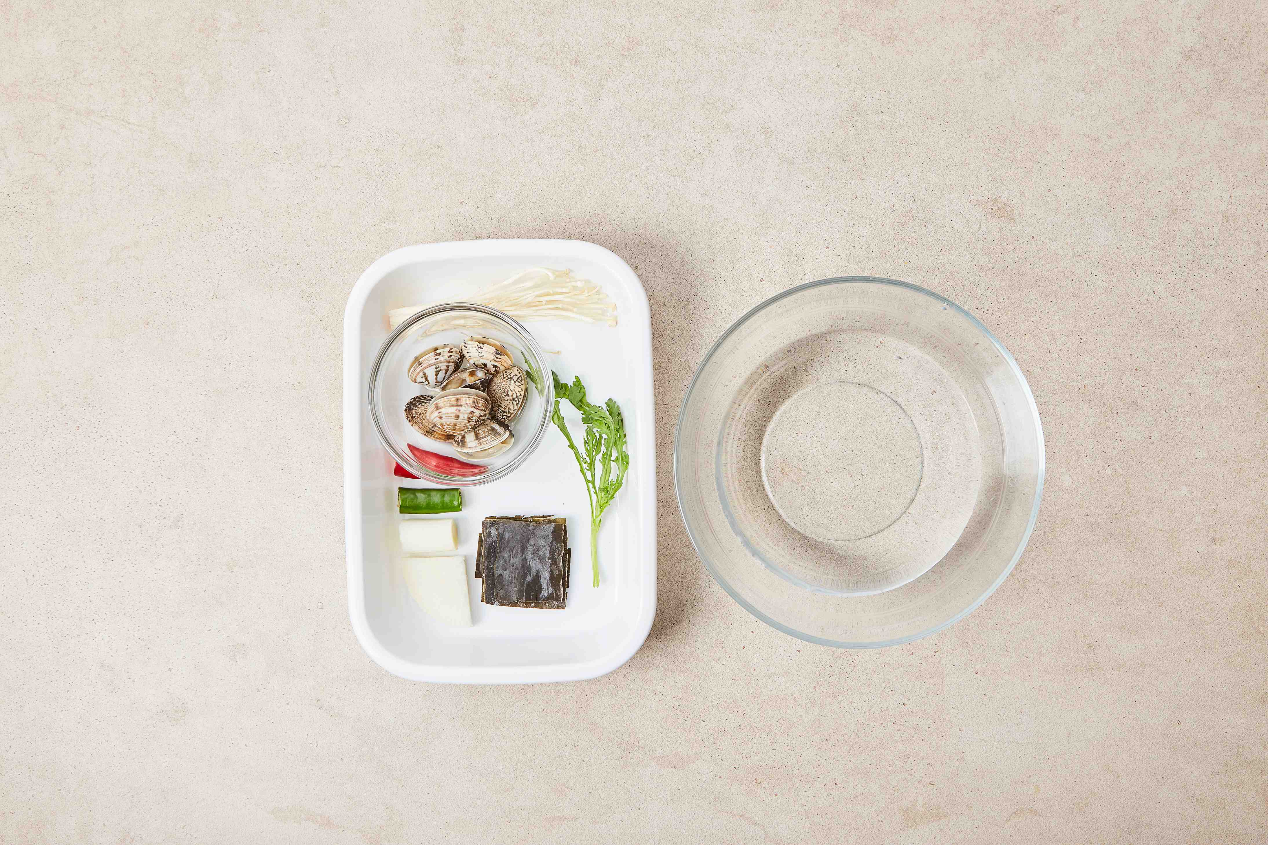 바지락맑은국 완성 사진