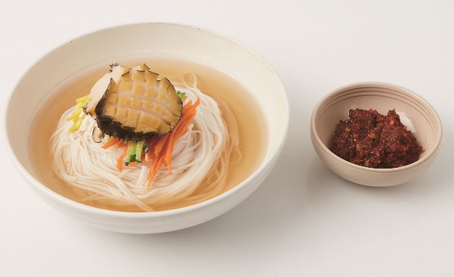 멸치 전복 저염국수 6단계