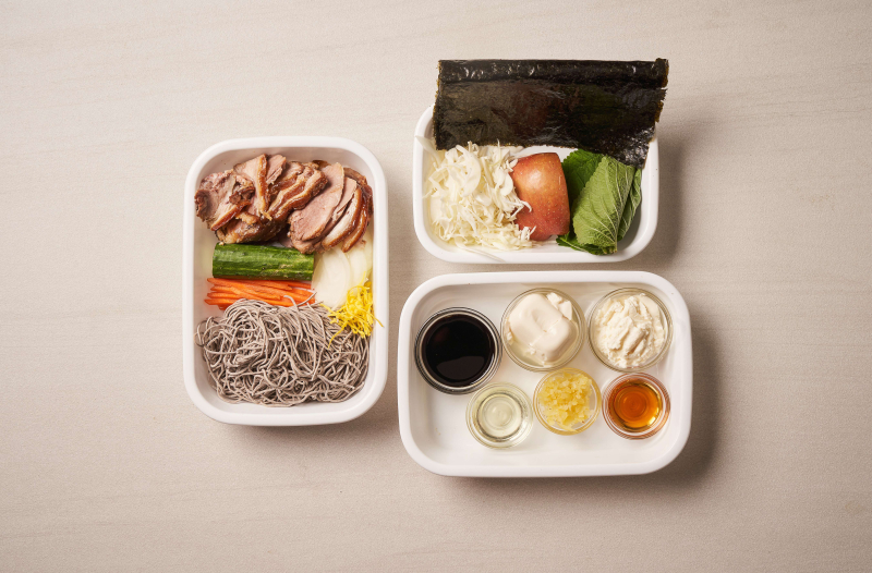 두부샐러드 메밀김밥 완성 사진