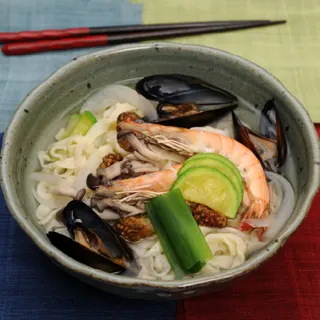 해물칼국수 완성 사진