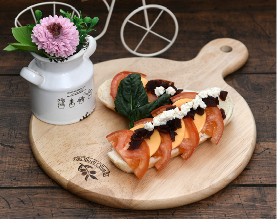 콩비지포카치아 샌드위치 완성 사진
