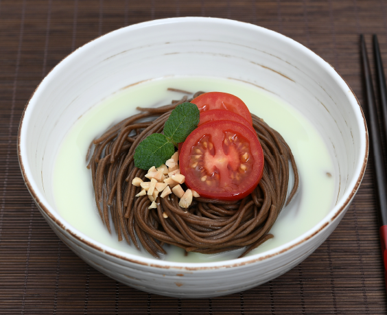 검은콩국수 완성 사진
