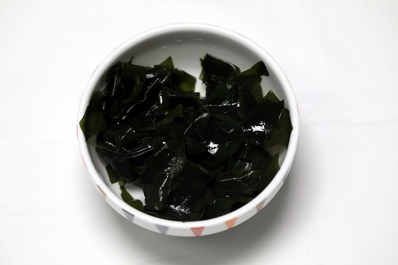 미역 조랭이 떡국 1단계