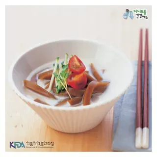 도토리묵 콩국 완성 사진