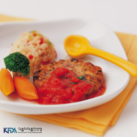 치킨 버거 스테이크 완성 사진